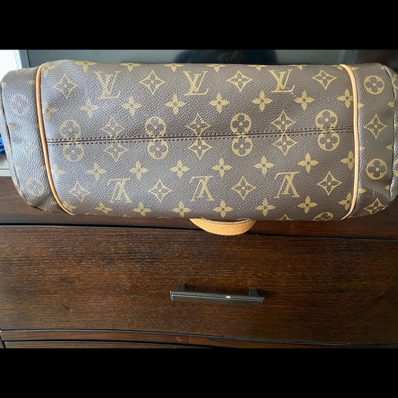 Sold🥳🥳🥳🥳🥳🥳Totally GM Monogram - Picture 8 of 8